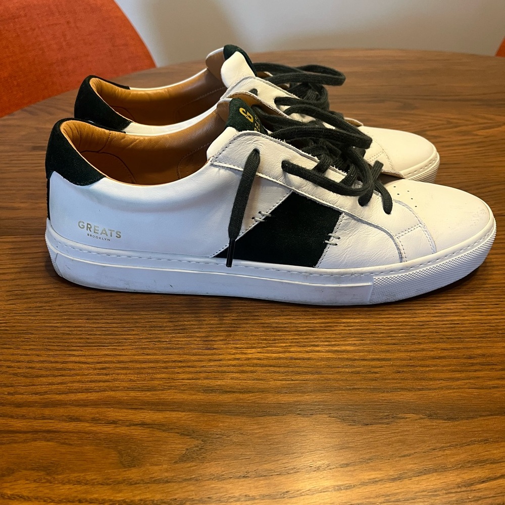 GREATS Men's White and Dark Green Sneakers